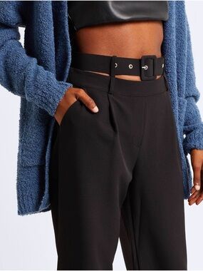 Tailored High-Waist Black Wide-Leg Trousers with Statement Belt